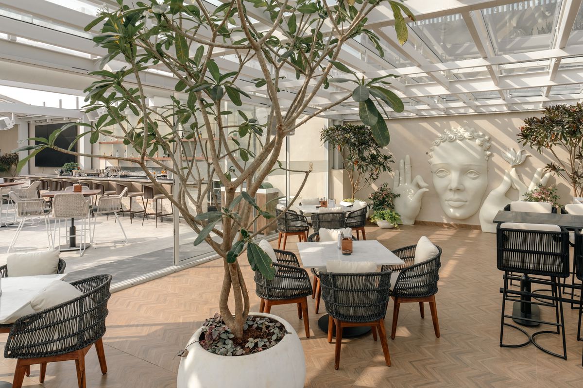 Outdoor Cabana Experience